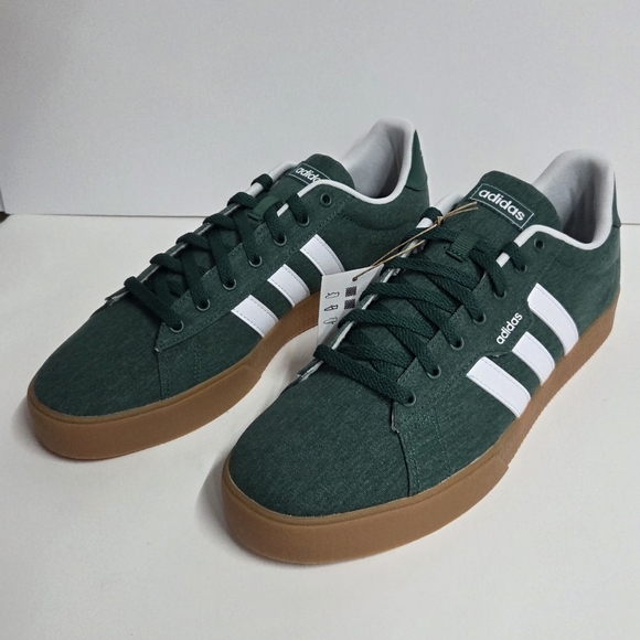 adidas 3.0 daily shoes Men’s Size 9.5 IF7487 Collegiate Green Gum New NIB